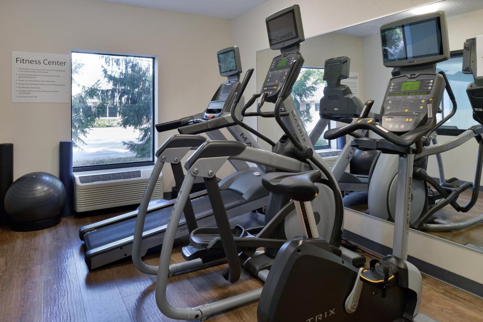 Holiday Inn Express Hotel And Suites Marysville By Ihg Екстериор снимка