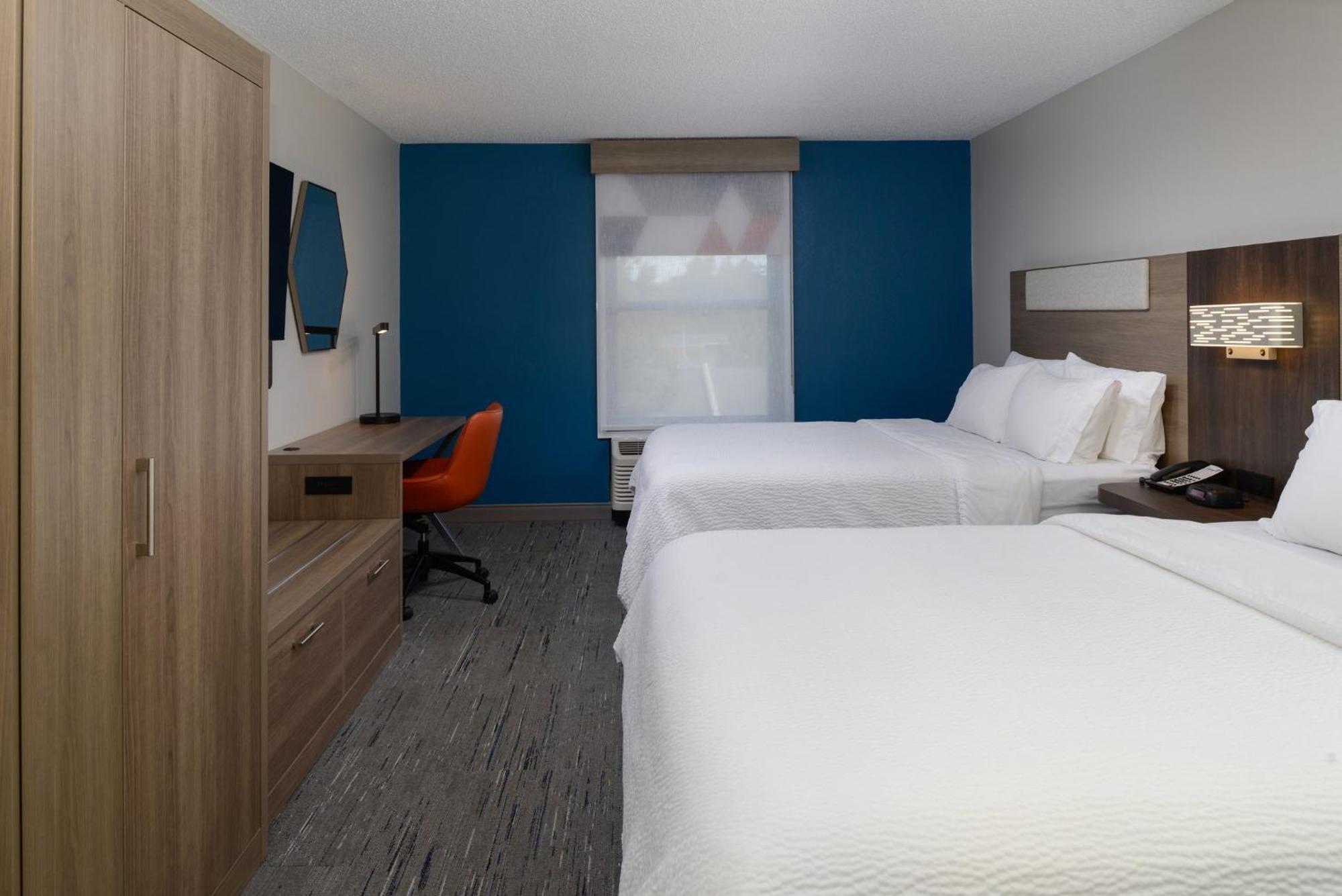 Holiday Inn Express Hotel And Suites Marysville By Ihg Екстериор снимка