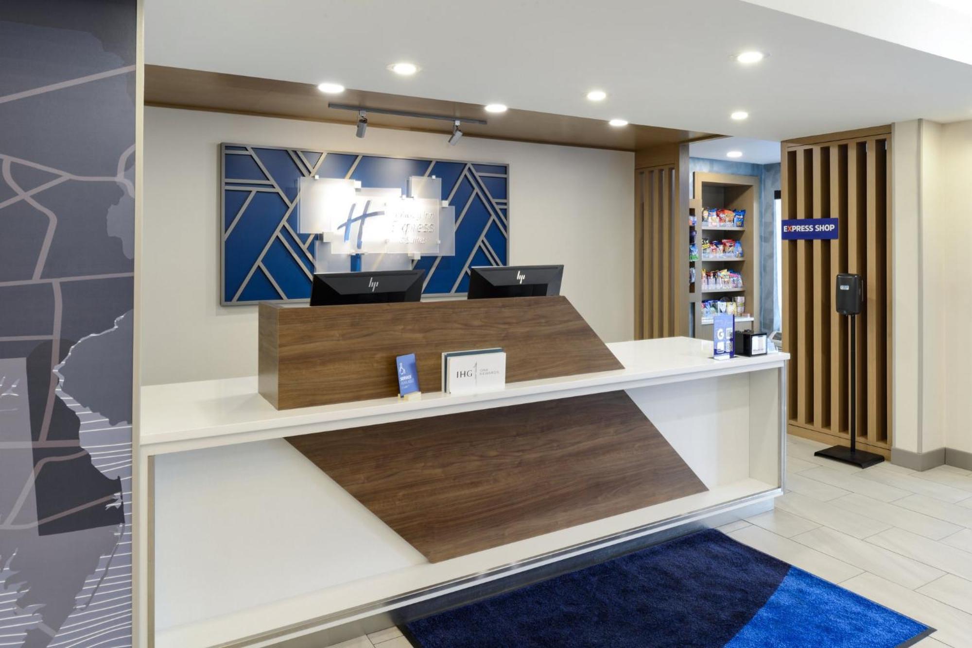 Holiday Inn Express Hotel And Suites Marysville By Ihg Екстериор снимка